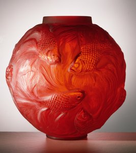 Formosa Vase, 1924 (vidro fosco vermelho)